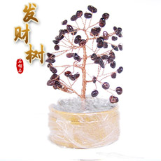 精美天然石榴石树